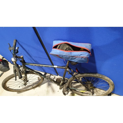 164 - A Raleigh Amazon mountain bike. No shipping. Arrange collection or your own packer and shipper, plea... 