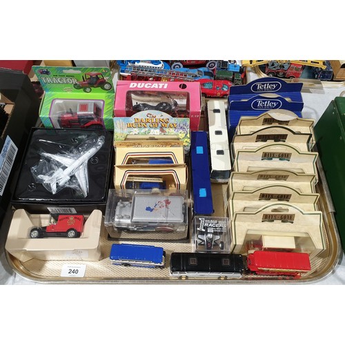 240 - A selection of boxed and loose toy vehicles. UK shipping £14.