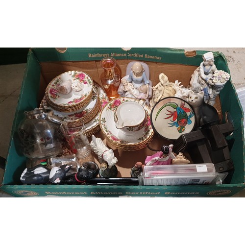 394 - A box including a Polaroid camera. No shipping. Arrange collection or your own packer and shipper, p... 