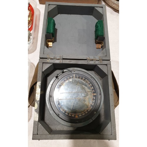 436 - An Air Ministry liquid filled aircraft compass, c.1943, type P8 AM, believed to have been used in th... 