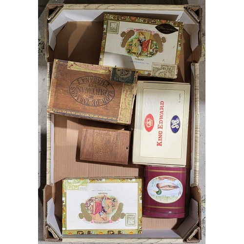 231 - A box of vintage and later cigar cases. UK shipping £14.