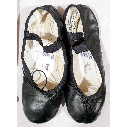 23 - A pair of Capizio ballet shoes, size 5.5. UK shipping £14.