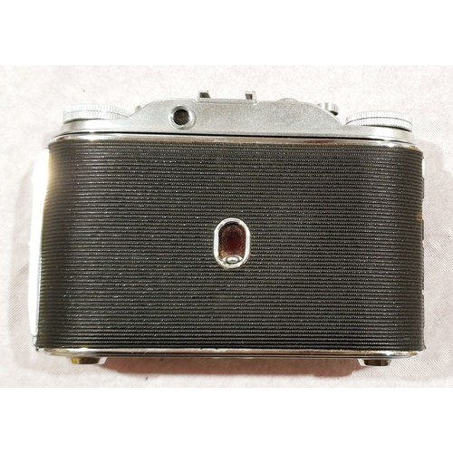 54 - An Agfa Isolette folding camera. UK shipping £14.