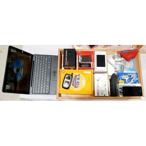 42 - A selection of mobile phones and a tablet. UK shipping £14.