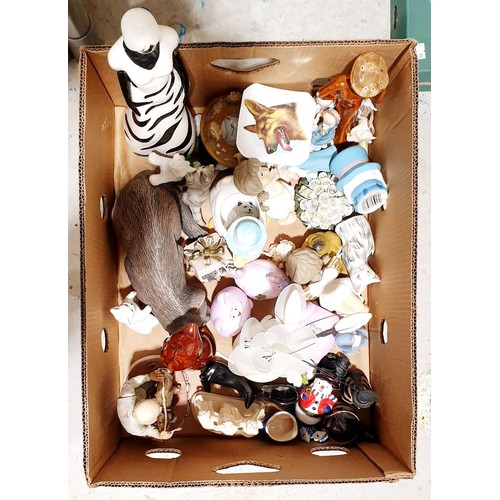 90 - A box of ornaments. No shipping. Arrange collection or your own packer and shipper, please.