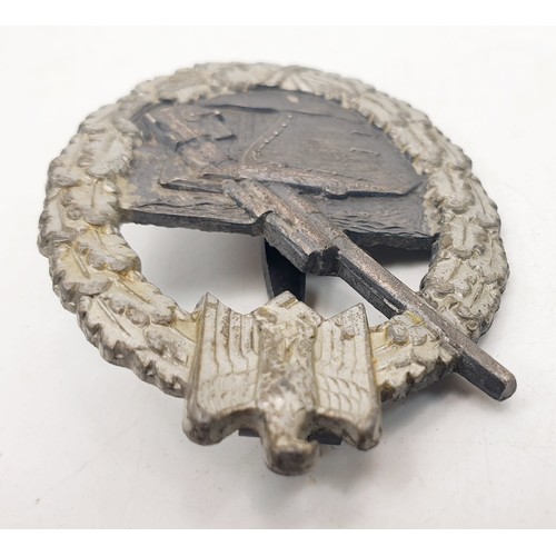 433 - An original WWII Second World War Third Reich Nazi German Kriegsmarine Coastal Artillery war badge, ... 