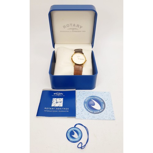 392 - A boxed gentleman's Rotary Windsor quartz wrist watch working order. UK shipping £14.