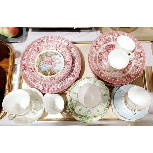 62 - A selection of ceramics including 