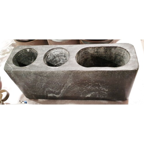 71 - A marble container, length 9