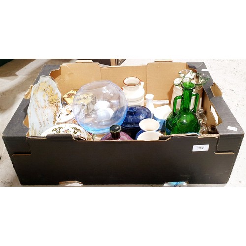 122 - A box including a Bohemia crystal bowl. No shipping. No shipping. Arrange collection or your own pac... 