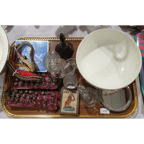 173 - A Wedgewood fruit bowl with applied grapes and vine leaves decoration together with assorted. No shi... 