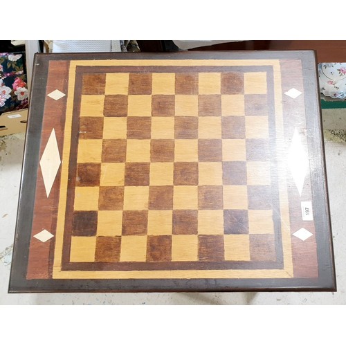 197 - A chess table, width 25.25