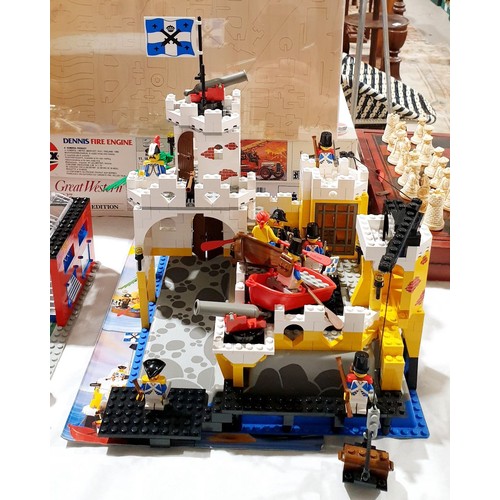 262 - A Lego Legoland set 6276. No shipping. Arrange collection or your own packer and shipper, please.