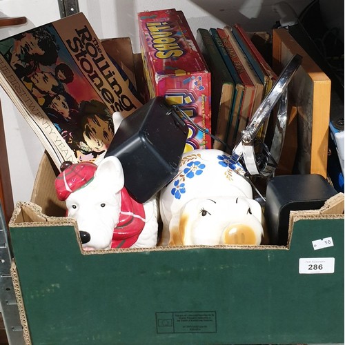 286 - A box including a cookie jar in the form of a Scottie dog. No shipping. Arrange collection or your o... 