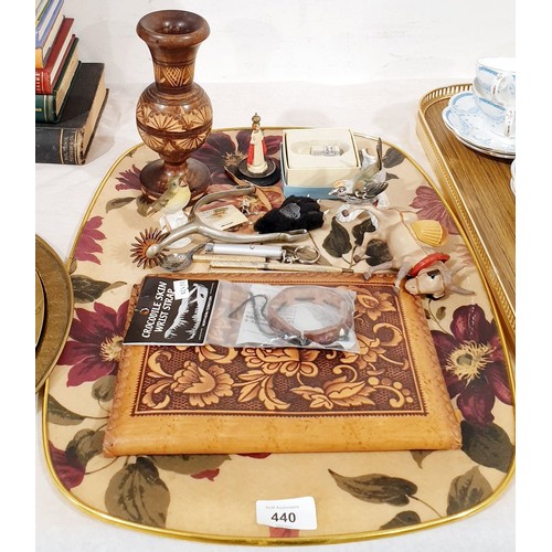 440 - A tray of assorted including a Goebel model of a bird which is A/F. No shipping. Arrange collection ... 