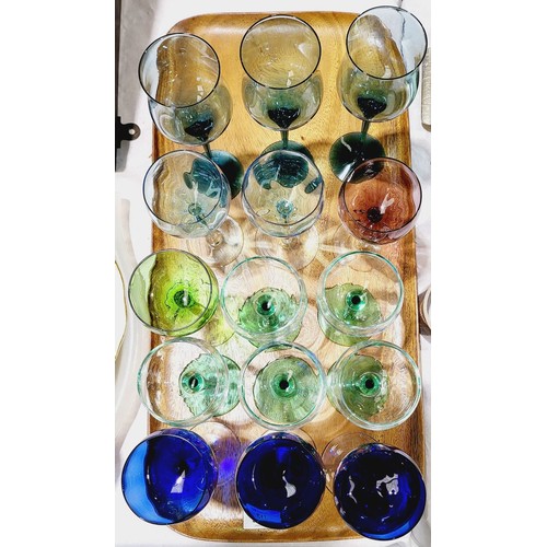 511 - Hock glasses and wine glasses. No shipping. Arrange collection or your own packer and shipper, pleas... 