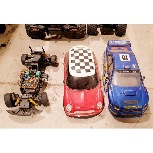 267 - Three remote control vehicles. No shipping. Arrange collection or your own packer and shipper, pleas... 