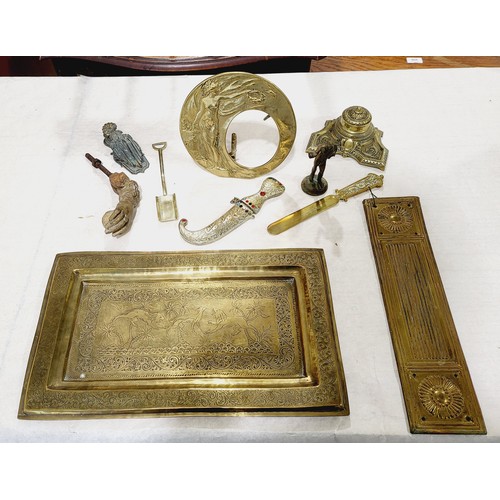 474 - A selection of metal ware including an ink well, and an antique door knocker UK shipping £14.