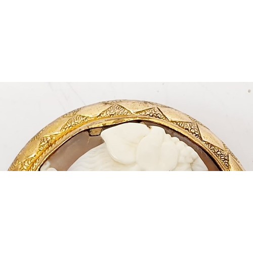 71 - An antique cameo brooch, A/F, length 2