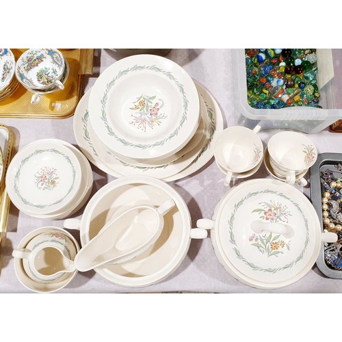 147 - A selection of Royal Doulton 