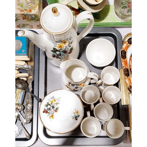 149 - A retro coffee service. No shipping. Arrange collection or your own packer and shipper, please. Elec... 