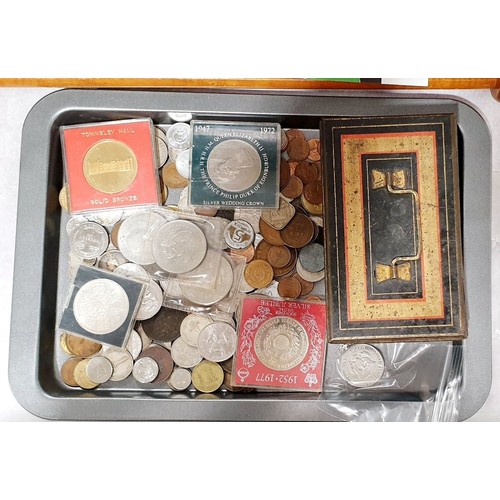 214 - A selection of coins including silver. UK shipping £14.