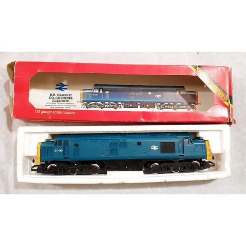 429 - A boxed Hornby 00 gauge B.R. Class 37 CO-CO Diesel Electric engine. UK shipping £14.