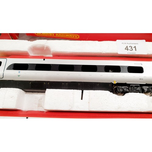 431 - A Hornby 00 gauge Virgin engine and carriages. UK shipping £14.