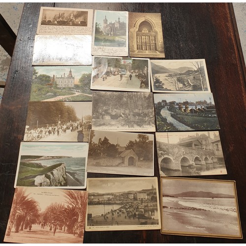 84 - A selection of approx 200 antique and later postcards. UK shipping £14.