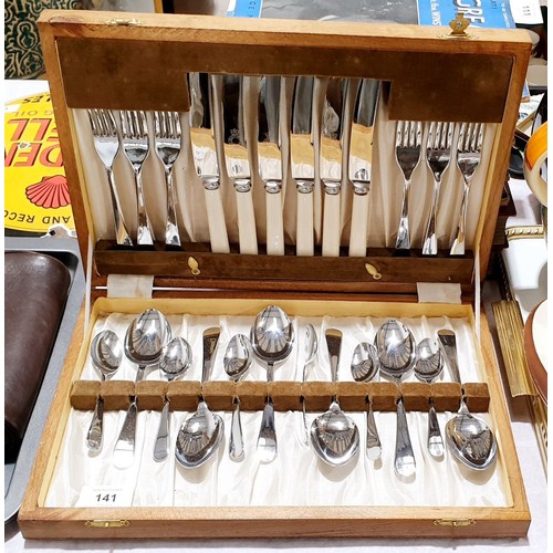 141 - A canteen of cutlery. UK shipping £14.