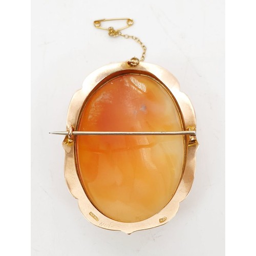 26 - A 1920s shell cameo in a 9ct rose gold mount, length 2.25