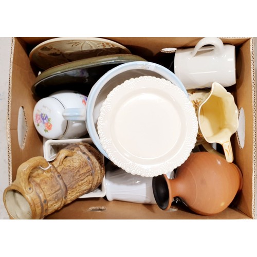 150 - A box of ceramics including an 