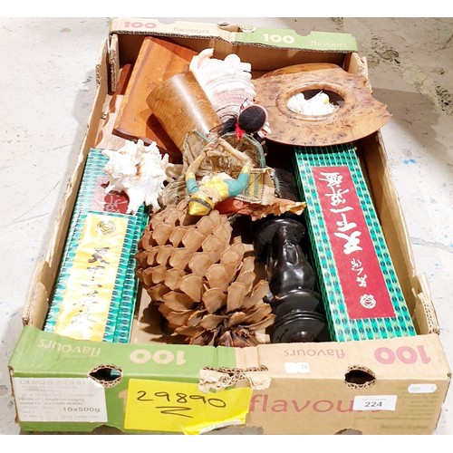 224 - A box of assorted including seashells. No shipping. Arrange collection or your own packer and shippe... 