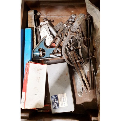 289 - A box of tools. No shipping. Arrange collection or your own packer and shipper, please. Electrics ar... 