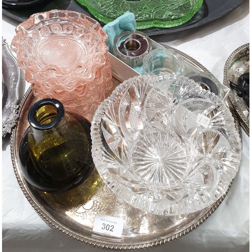 302 - Cut and other glassware. No shipping. Arrange collection or your own packer and shipper, please. Ele... 