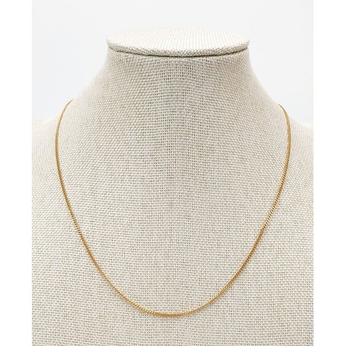 8 - A 9ct gold chain, weight 2.3g, length 16