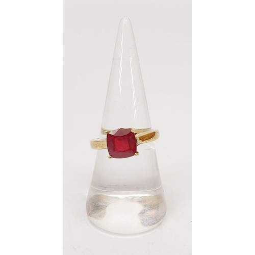 20 - A hallmarked 9ct gold ring set with ruby, size N/O, gross weight 3.5g. UK shipping £14.