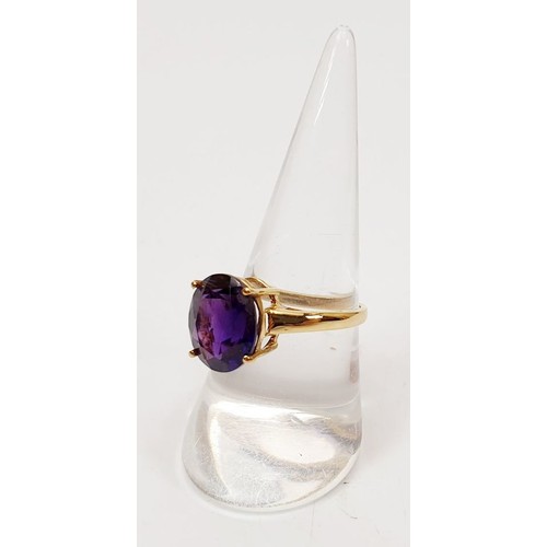 55 - A silver ring with 14ct gold plating, size Q. UK shipping £14.