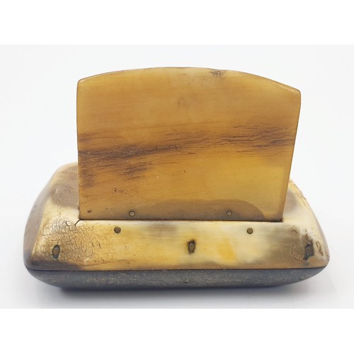 70A - An antique horn snuff box, width 3.25