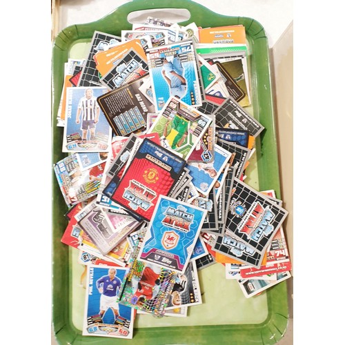 227 - A selection of Topps football cards. UK shipping £14.