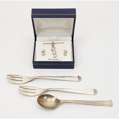 2 - Two 900 silver forks and a spoon, weight 35g, together with a silver and cubic zirconia pendant and ... 