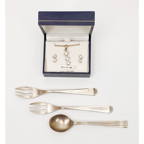 2 - Two 900 silver forks and a spoon, weight 35g, together with a silver and cubic zirconia pendant and ... 