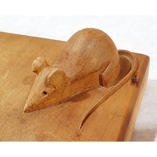 59 - A Ben Oxley cheeseboard and knife, the board having a carved mouse, 9