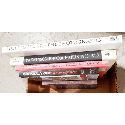 101 - A selection of books including Rolling Stones, The Photographs, Parkinson Photographs and Off the Wa... 