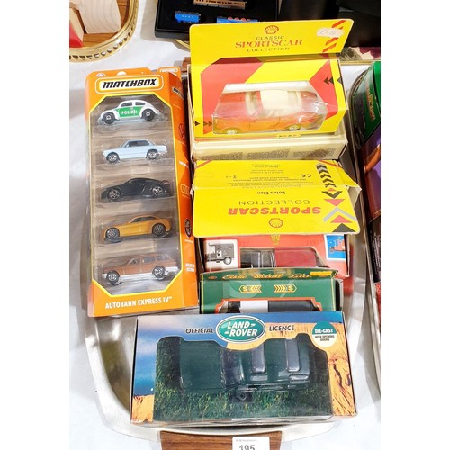 195 - A selection of boxed toy vehicles. UK shipping £14.