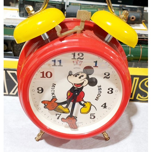 200 - A vintage Avronel Disney Mickey Mouse alarm clock together with a Lego set No. 20. UK shipping £14.