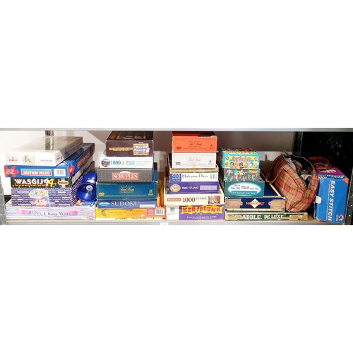 199 - A selection of board games. No shipping. Arrange collection or your own packer and shipper, please. ... 