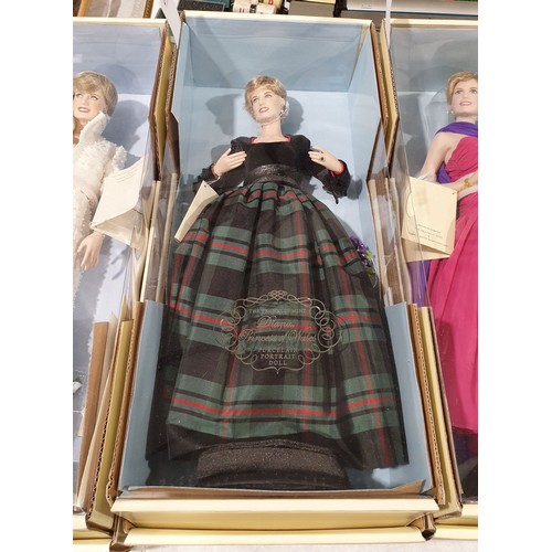 246 - An unopened boxed Franklin Mint Princess Diana porcelain portrait doll, box length 21.75