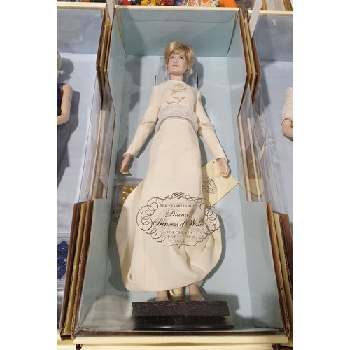 248 - An unopened boxed Franklin Mint Princess Diana porcelain portrait doll, box length 21.75