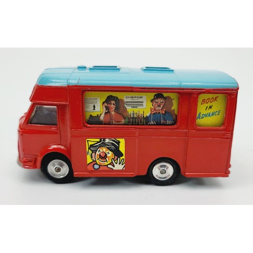 86 - A vintage boxed Corgi Chipperfield's Circus Mobile Booking Office, 426. UK shipping £14. We combine ... 